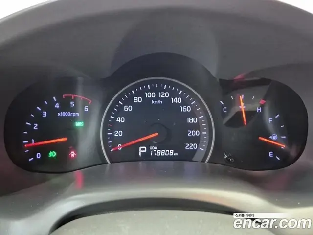 Kia Carnival 2013 2.2 АКПП, миниатюра 6 Kia Carnival 2013 2.2 АКПП, миниатюра 6