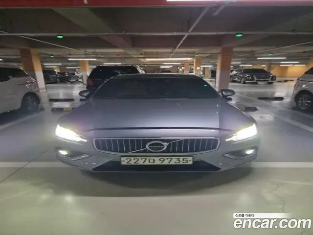 Volvo S60, 2020, 119 544 км