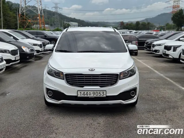 Kia Carnival 2016 2.2 АКПП, миниатюра 3 Kia Carnival 2016 2.2 АКПП, миниатюра 3