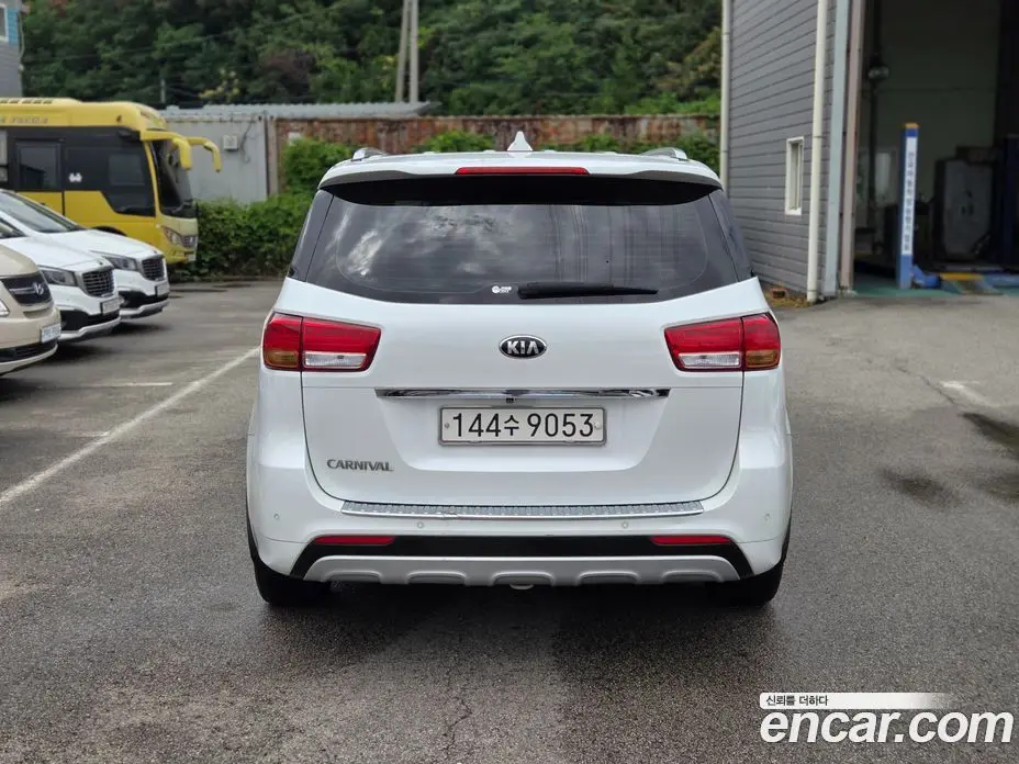 Kia Carnival 2016 2.2 АКПП, фото 4 Kia Carnival 2016 2.2 АКПП, фото 4