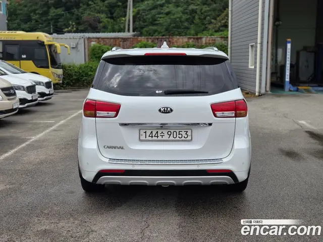 Kia Carnival 2016 2.2 АКПП, миниатюра 4 Kia Carnival 2016 2.2 АКПП, миниатюра 4