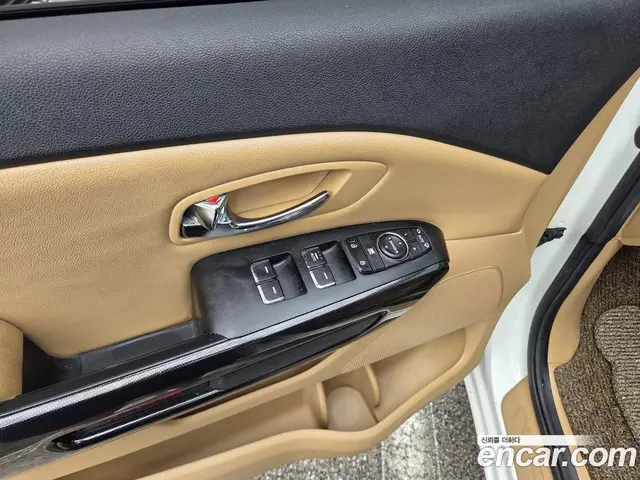 Kia Carnival 2016 2.2 АКПП, миниатюра 7 Kia Carnival 2016 2.2 АКПП, миниатюра 7