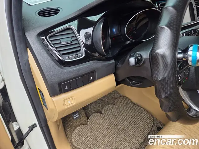 Kia Carnival 2016 2.2 АКПП, миниатюра 9 Kia Carnival 2016 2.2 АКПП, миниатюра 9