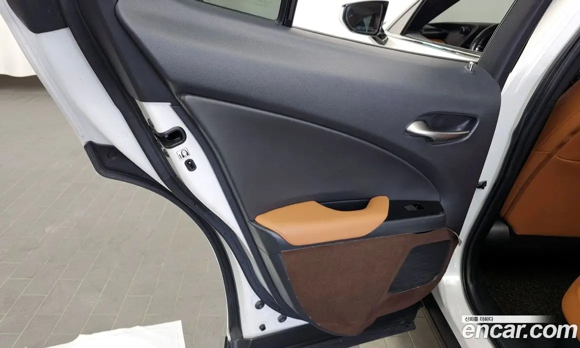 Lexus UX 2019 2.0 АКПП, фото 15