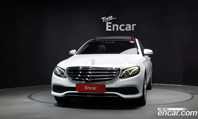 Mercedes-Benz E-Class 2018 2.0 АКПП, миниатюра 3 Mercedes-Benz E-Class 2018 2.0 АКПП, миниатюра 3