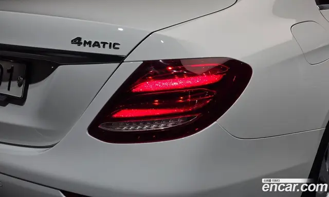 Mercedes-Benz E-Class 2018 2.0 АКПП, миниатюра 9 Mercedes-Benz E-Class 2018 2.0 АКПП, миниатюра 9