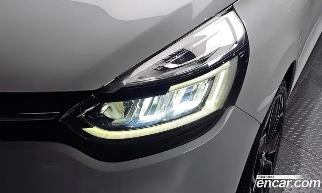 Renault (Samsung) Clio 2019 1.5 АКПП, миниатюра 7
