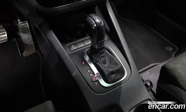 Volkswagen Scirocco 2012 2.0 АКПП, миниатюра 9