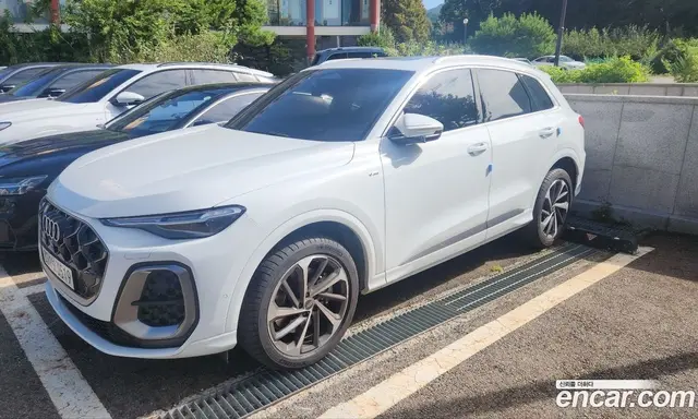 Audi Q5 2025 2.0 АКПП, миниатюра 3