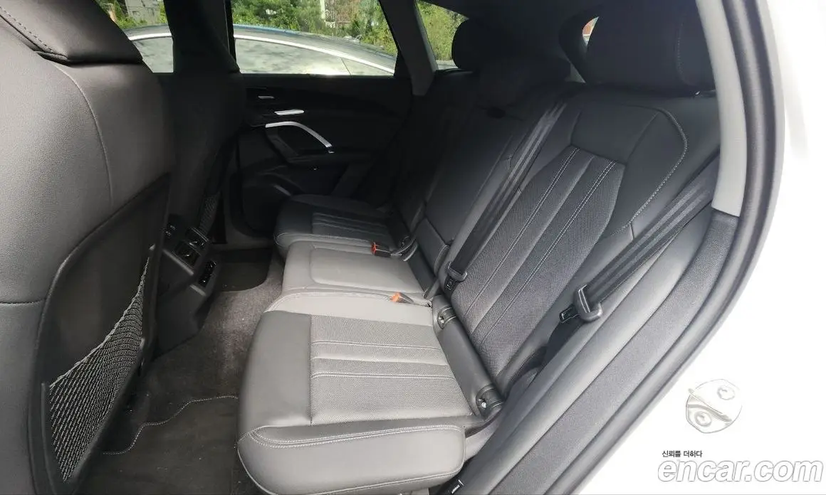 Audi Q5 2025 2.0 АКПП, фото 7