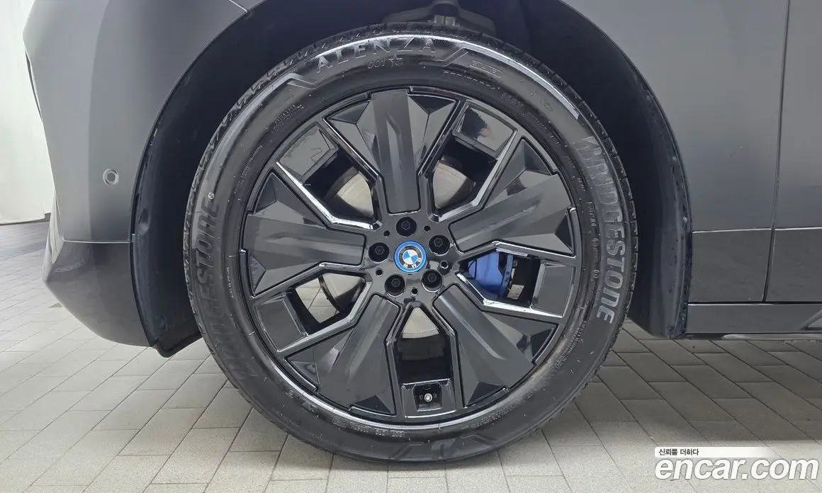 BMW iX 2025 0.3 АКПП, фото 5