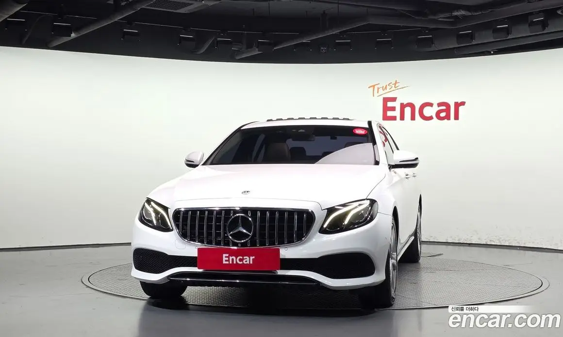 Mercedes-Benz E-Class 2018 2.0 АКПП, фото 3