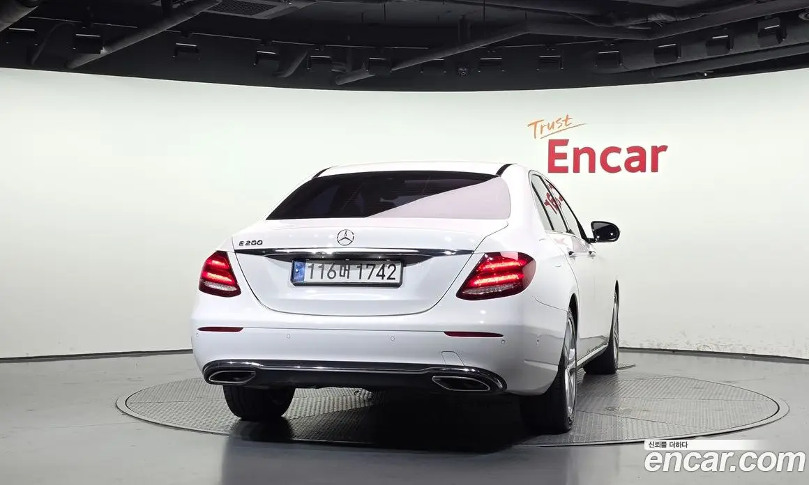 Mercedes-Benz E-Class 2018 2.0 АКПП, фото 4