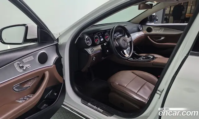 Mercedes-Benz E-Class 2018 2.0 АКПП, миниатюра 10