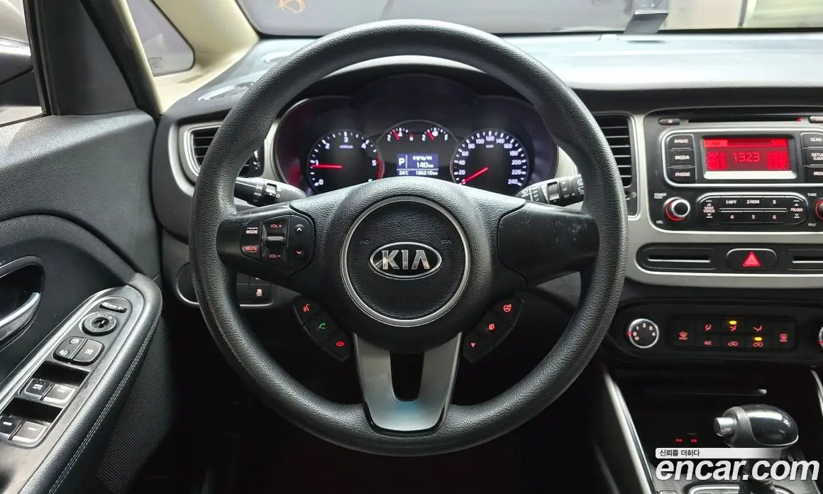 Kia Carens 2015 1.7 АКПП, фото 13