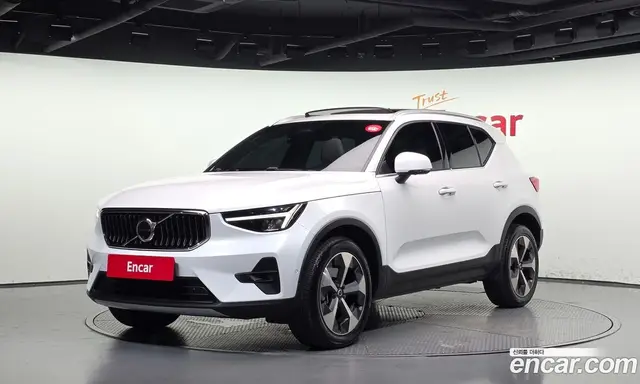Volvo XC40, 2023, 50 640 км