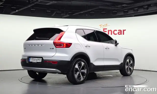 Volvo XC40 2023 2.0 АКПП, миниатюра 2