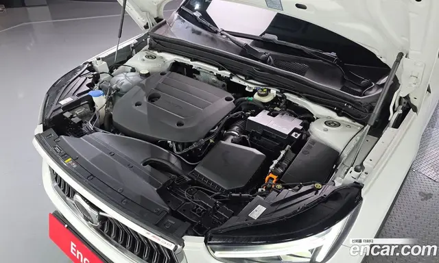 Volvo XC40 2023 2.0 АКПП, миниатюра 6