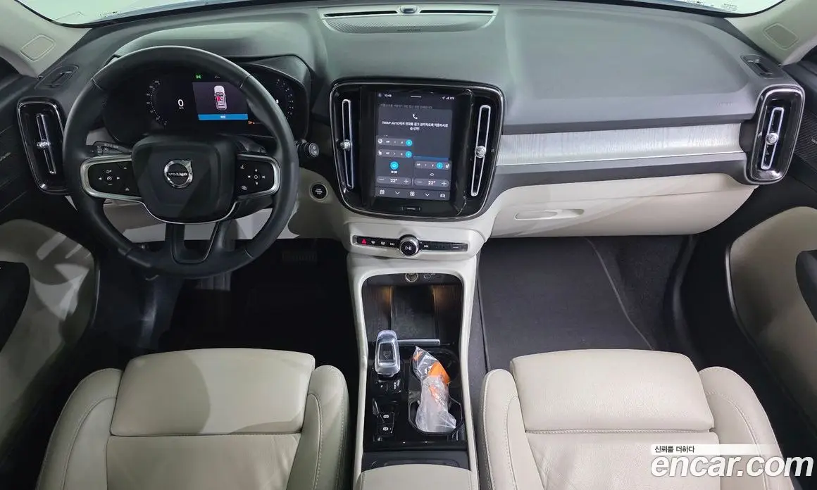 Volvo XC40 2023 2.0 АКПП, фото 10