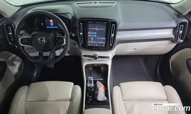 Volvo XC40 2023 2.0 АКПП, миниатюра 10