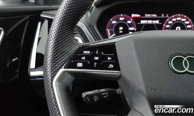 Audi Q4 e-tron 2023 0.2 АКПП, миниатюра 12