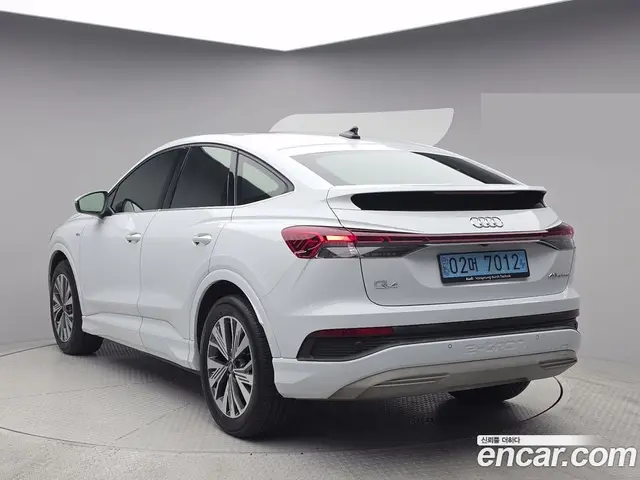 Audi Q4 e-tron 2023 0.2 АКПП, миниатюра 4