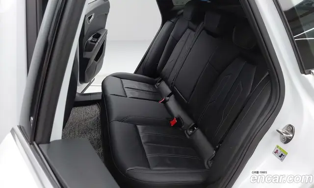 Audi Q4 e-tron 2023 0.2 АКПП, миниатюра 8