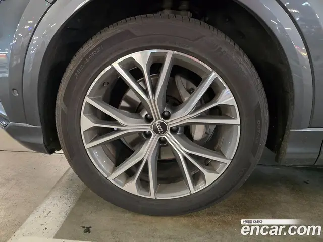 Audi Q8 2022 3.0 АКПП, миниатюра 5