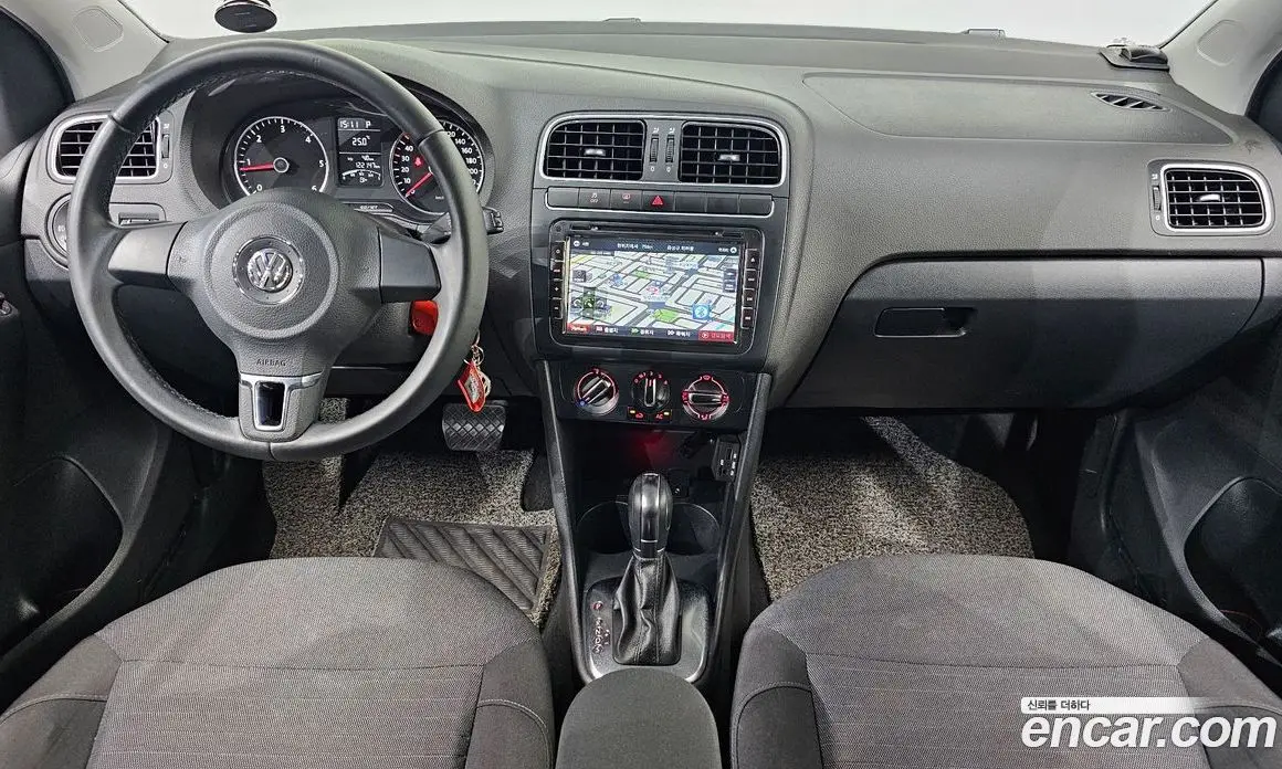Volkswagen Polo 2014 1.6 АКПП, фото 7 Volkswagen Polo 2014 1.6 АКПП, фото 7