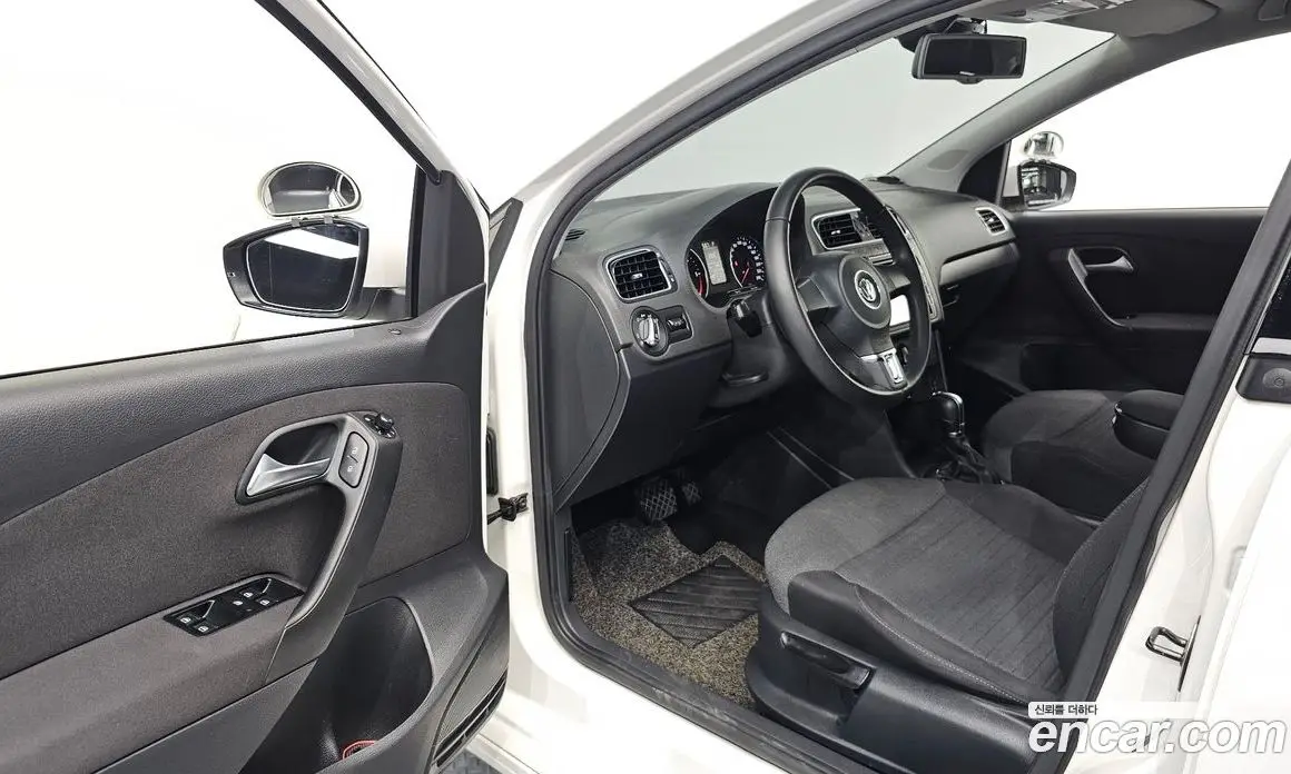 Volkswagen Polo 2014 1.6 АКПП, фото 10 Volkswagen Polo 2014 1.6 АКПП, фото 10