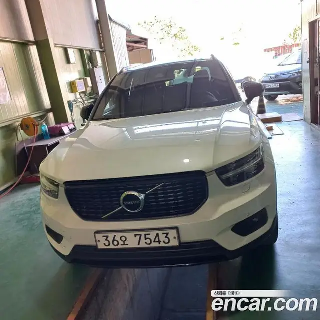 Volvo XC40, 2018, 40 111 км