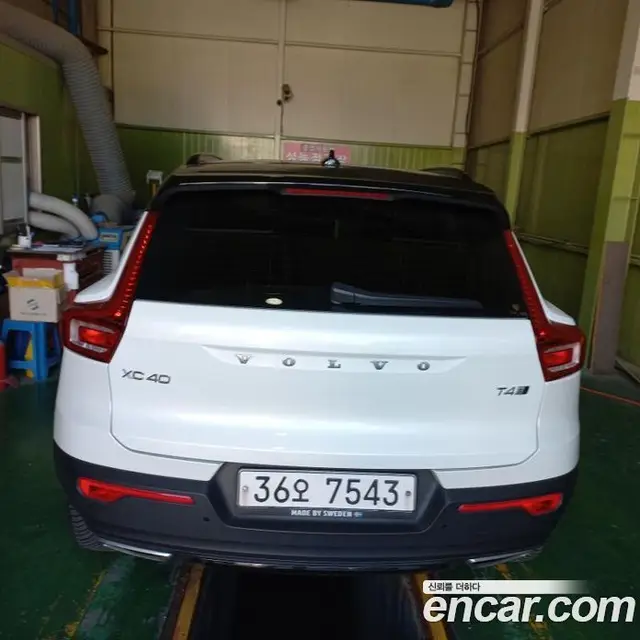 Volvo XC40 2018 2.0 АКПП, миниатюра 2