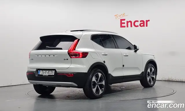 Volvo XC40, 2024, 5 092 км