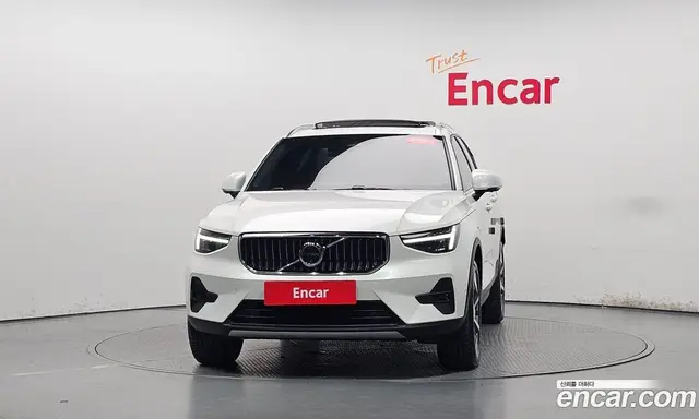 Volvo XC40 2024 2.0 АКПП, миниатюра 2