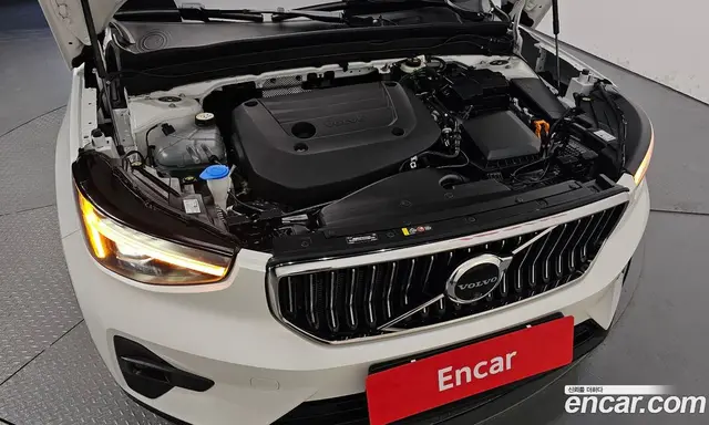 Volvo XC40 2024 2.0 АКПП, миниатюра 5