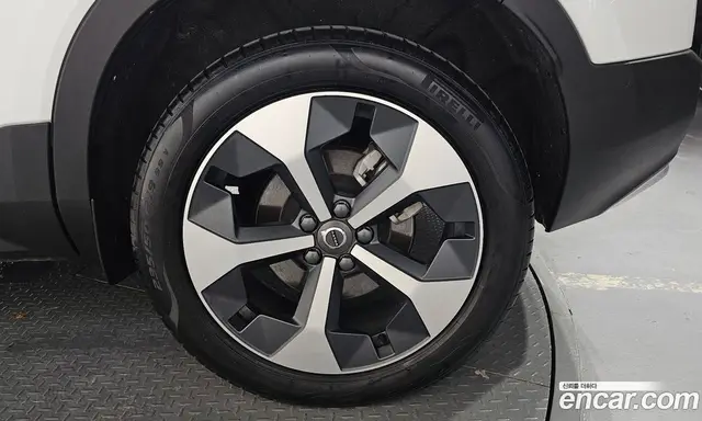 Volvo XC40 2024 2.0 АКПП, миниатюра 6
