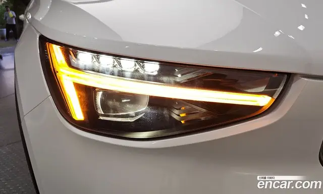 Volvo XC40 2024 2.0 АКПП, миниатюра 7