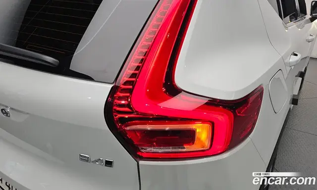Volvo XC40 2024 2.0 АКПП, миниатюра 8
