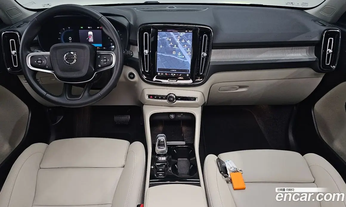 Volvo XC40 2024 2.0 АКПП, фото 9