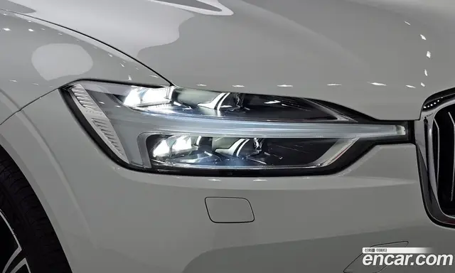 Volvo XC60 2018 2.0 АКПП, миниатюра 7