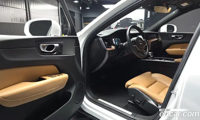 Volvo XC60 2020 2.0 АКПП, миниатюра 12