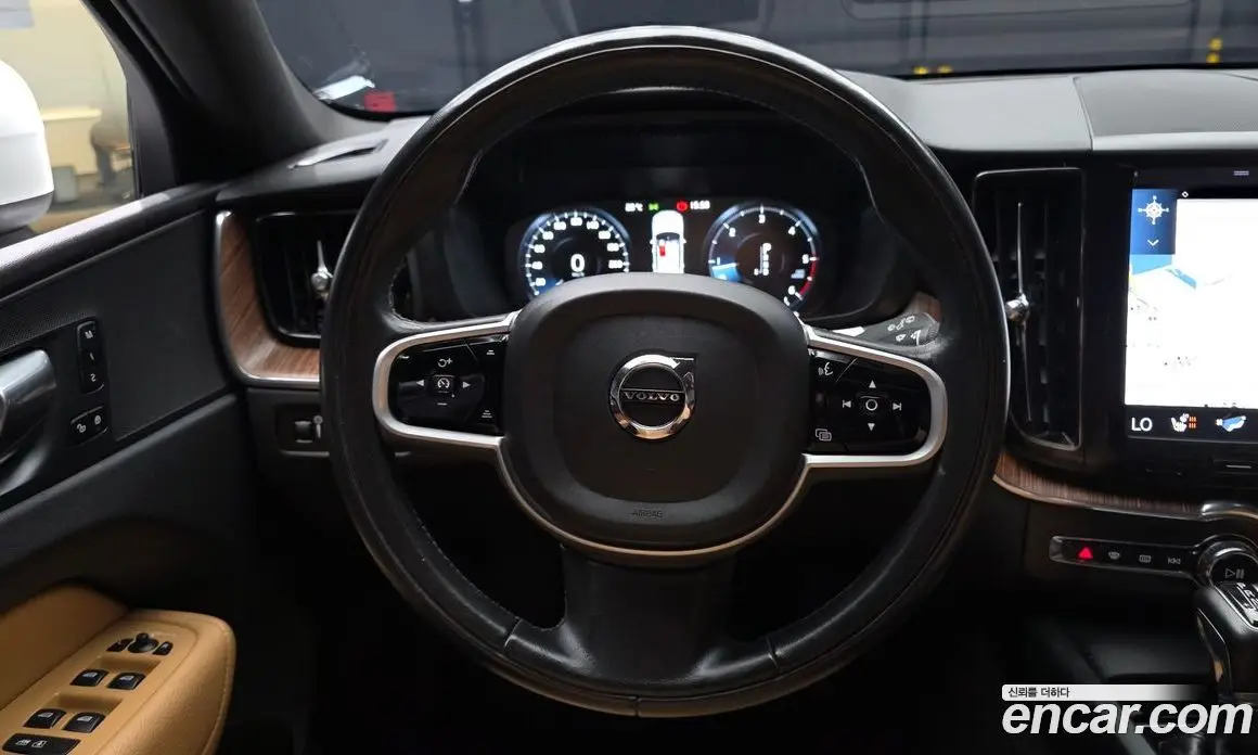 Volvo XC60 2020 2.0 АКПП, фото 18