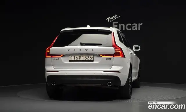Volvo XC60 2020 2.0 АКПП, миниатюра 3