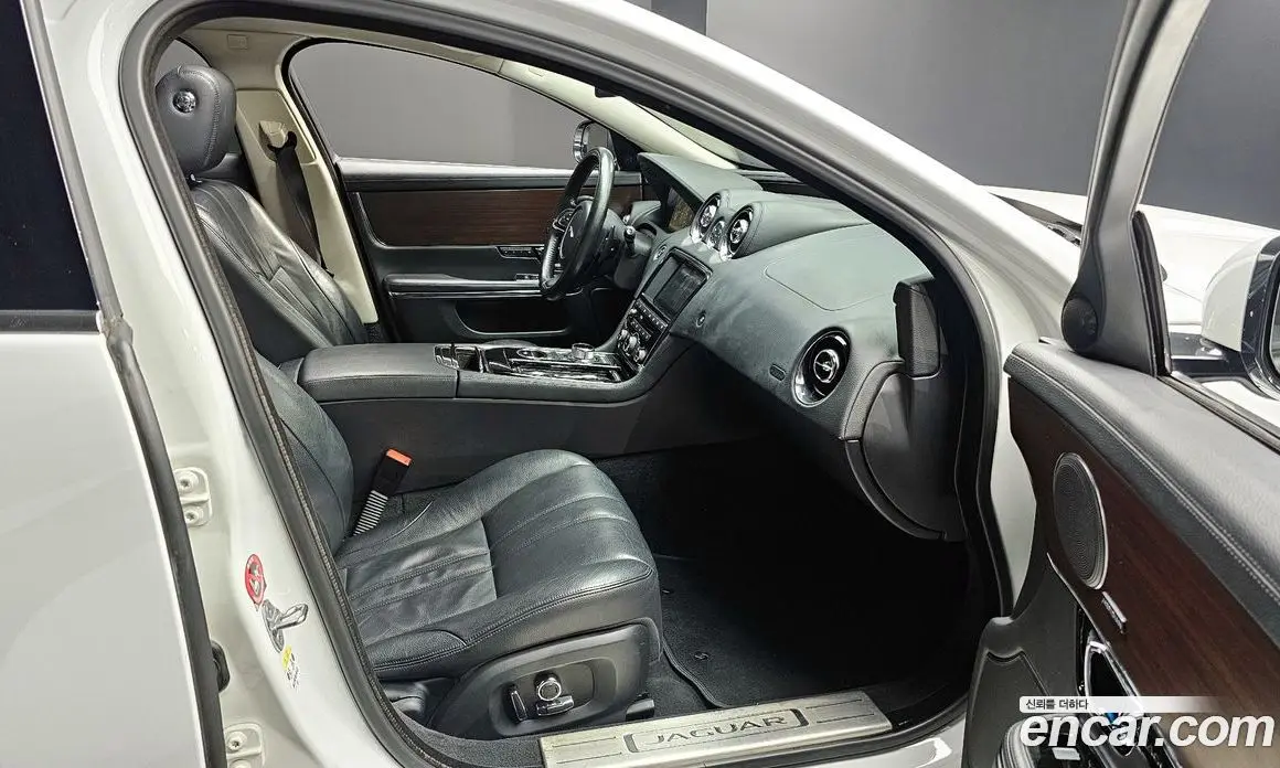 Jaguar XJ 2016 2.0 АКПП, фото 11