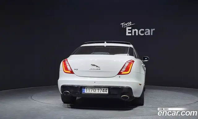 Jaguar XJ 2016 2.0 АКПП, миниатюра 4