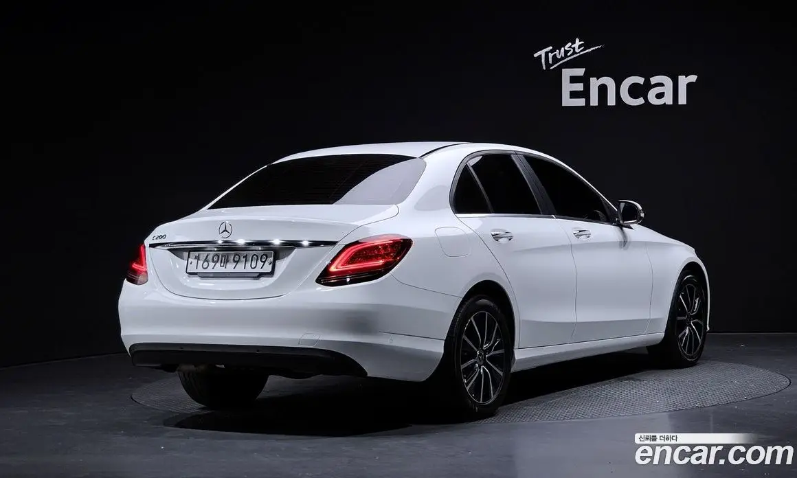 Mercedes-Benz C-Class 2019 2.0 АКПП, фото 1 Mercedes-Benz C-Class 2019 2.0 АКПП, фото 1