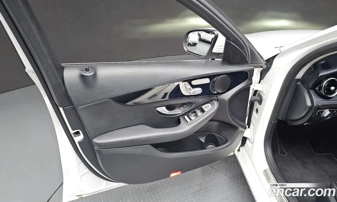 Mercedes-Benz C-Class 2019 2.0 АКПП, фото 13 Mercedes-Benz C-Class 2019 2.0 АКПП, фото 13