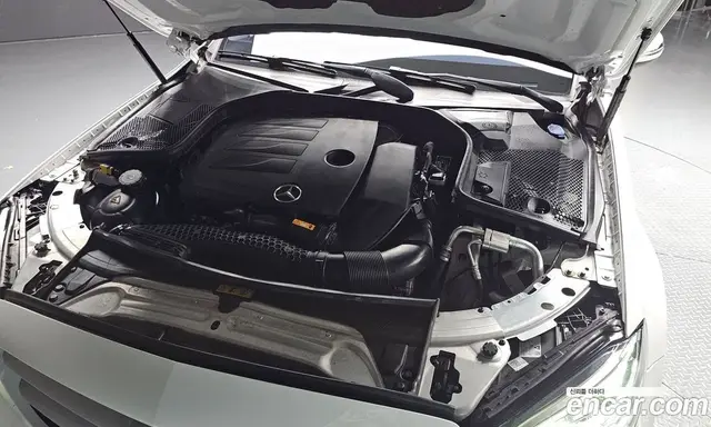 Mercedes-Benz C-Class 2019 2.0 АКПП, миниатюра 5 Mercedes-Benz C-Class 2019 2.0 АКПП, миниатюра 5