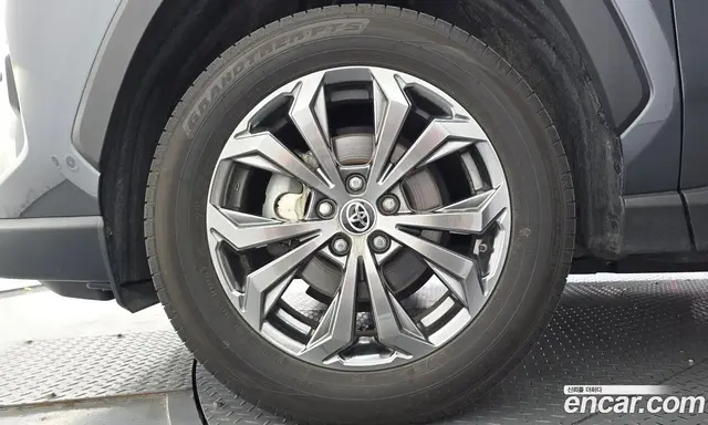 Toyota RAV4 2023 2.5 АКПП, миниатюра 5 Toyota RAV4 2023 2.5 АКПП, миниатюра 5