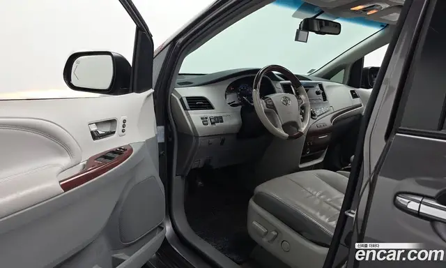 Toyota Sienna 2013 3.5 АКПП, миниатюра 10 Toyota Sienna 2013 3.5 АКПП, миниатюра 10
